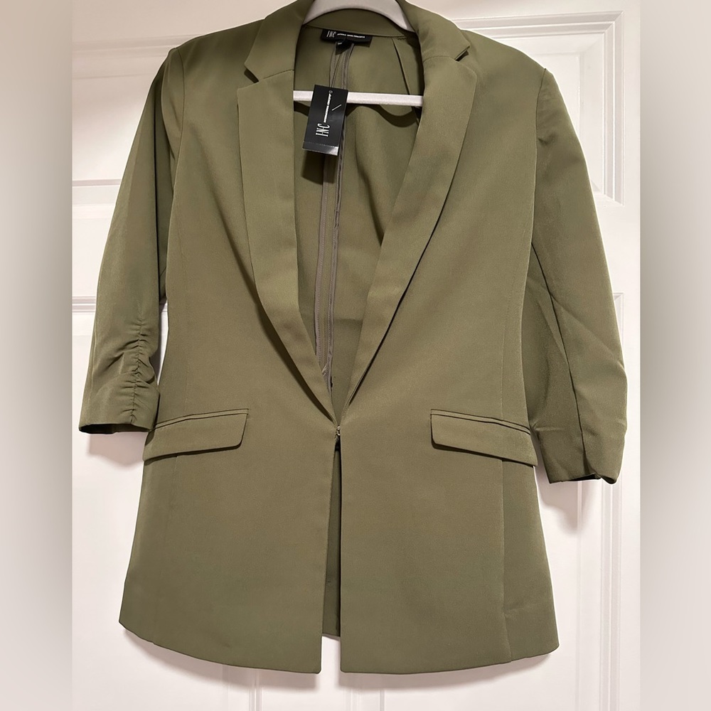 NWT olive green long blazer 3/4 sleeve